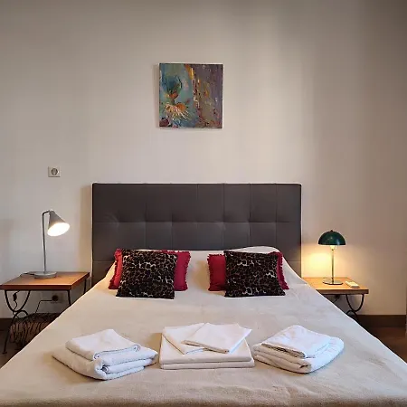 De 25m2 - Extra Centre - A 5 Min A Pied Des Plages - Commerces Et Restaurants Sur Place - Clim - Wifi - Exceptionnel Apartament Ajaccio (Corsica)