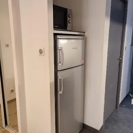 De 25m2 - Extra Centre - A 5 Min A Pied Des Plages - Commerces Et Restaurants Sur Place - Clim - Wifi - Exceptionnel Apartmán *