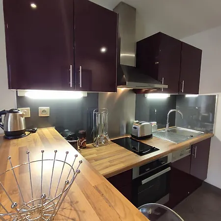 Apartmán De 25m2 - Extra Centre - A 5 Min A Pied Des Plages - Commerces Et Restaurants Sur Place - Clim - Wifi - Exceptionnel