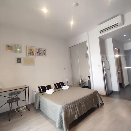 De 25m2 - Extra Centre - A 5 Min A Pied Des Plages - Commerces Et Restaurants Sur Place - Clim - Wifi - Exceptionnel Apartmán *