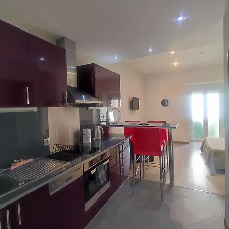 De 25m2 - Extra Centre - A 5 Min A Pied Des Plages - Commerces Et Restaurants Sur Place - Clim - Wifi - Exceptionnel Apartmán