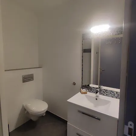 De 25m2 - Extra Centre - A 5 Min A Pied Des Plages - Commerces Et Restaurants Sur Place - Clim - Wifi - Exceptionnel Apartmán Ajaccio (Corsica)