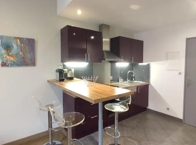 De 25m2 - Extra Centre - à 5 Min à Pied Des Plages - Commerces Et Restaurants Sur Place - Clim - Wifi - Exceptionnel Appartement Ajaccio (Corsica)