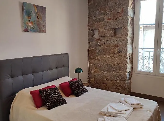 Appartement De 25m2 - Extra Centre - à 5 Min à Pied Des Plages - Commerces Et Restaurants Sur Place - Clim - Wifi - Exceptionnel Ajaccio (Corsica)